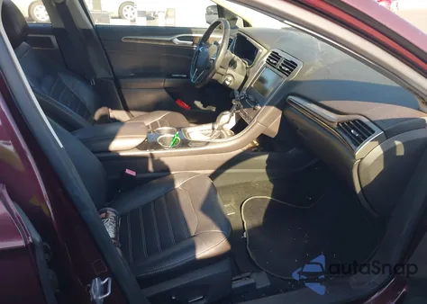 2013 Ford Fusion Se z USA, uszkodzony, nr VIN 3FA6P0HR8DR187380